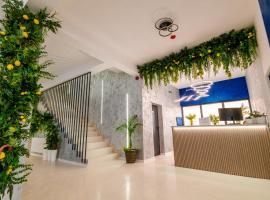 Hotel-Apartments Roxy&Maryo，位于艾福雷诺德的酒店