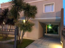 Jard&iacute;n del Mar，位于普拉亚欧尼恩的带泳池的酒店