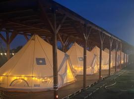 Meme Glamping，位于科尔布的豪华帐篷