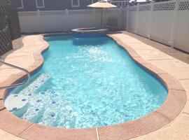 Beautiful Private Ocean Front Home，位于Loveladies的酒店