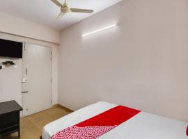 Hotel O Gayathri Lodging & Boarding，位于班加罗尔的酒店
