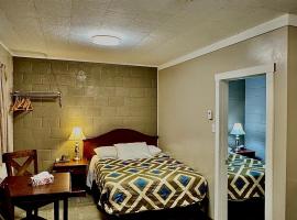 Caravel Motel，位于斯威夫特卡伦特的汽车旅馆