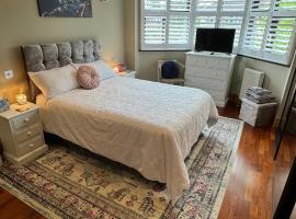 Stunning double bedroom Greenwich London with private bathroom，位于伦敦的民宿