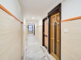 HOTEL O 4 SQUARE A LUXURY ROOMS NEAR RDC MAIN MARKET