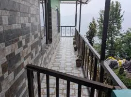 Hilltop Heaven - One Bedroom Apartment