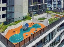2BR-1BR-1Car- CBD Pool Central