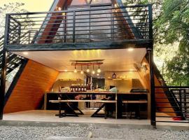Private Villa in Patar Bolinao，位于Bolinao的酒店
