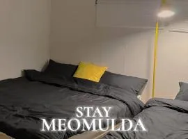 Stay Meomoolda