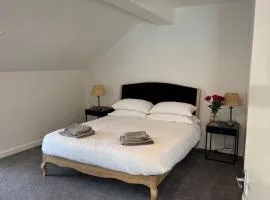 Luxury Three Bedroom Duplex Apartment Torquay Marina