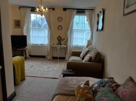 Sycamore Cottage - Lake District Hiking & Rivers，位于科克茅斯的酒店