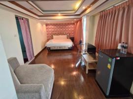 Condo Number 9 Hotel & Residence，位于曼那的酒店