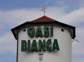 Oasi Bianca，位于Pomposa的度假村