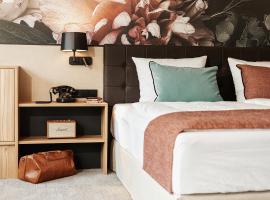 TheGreatNorth - HolstenTherme Resort Hotel，位于卡尔滕基尔兴的带热水浴缸的酒店