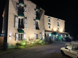 HUMAN HOTEL RESTAURANT Park，位于维勒克罗兹的酒店
