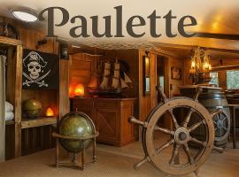 Les Chambres de Paulette Chambres à Thème Jack Sparrow，位于海滨圣玛丽的民宿