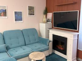 Comfortable 2-Bedroom Apartment in Budva, Becici，位于Boreti的酒店