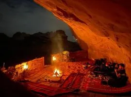 Wadi rum safari cave camp