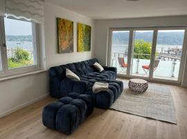 Lakeside, awesome & romantic, with stylish design，位于赖兴瑙的住宿