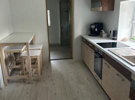 Cozy cabin near Peipsi，位于Raja的酒店