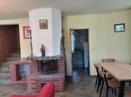 Apartament nad jeziorem，位于Małe Swornegacie的酒店