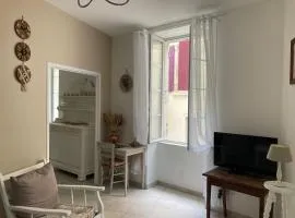 Echoppe Ancienne Boutique de cordonnier avec jardin privé