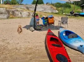Roslagen sjötomt ,gårdshus på större gård