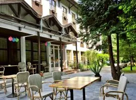 Salgó Hotel