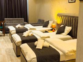 New York Palace Tashkent，位于Yakkasaray的酒店