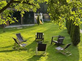 RDT Guest House-Rai din Transilvania，位于莫伊西德约斯的酒店