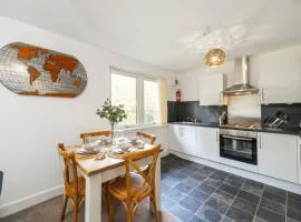 Taypark River View Apartment