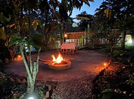 Little Monkey Camp，位于Busimba的酒店