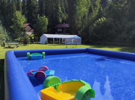 Chaty Studienky，位于Oravský Biely Potok的酒店