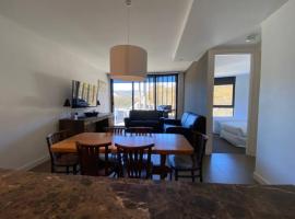 St Falls Apartment E509，位于福尔斯克里克的酒店