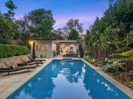 Poolside 3BR Coastal Retreat in Avalon Beach