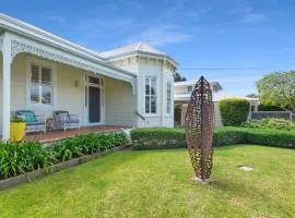 Coastal Charm in Prime Position