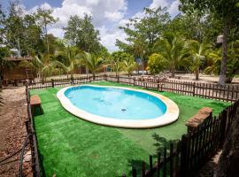 Glamping Solferino-Holbox Coast，位于Solferino 的酒店