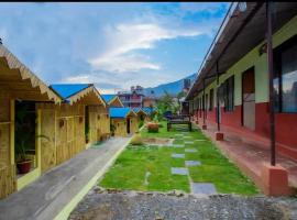 Babylon Bamboo Cottage，位于Pokhara的酒店
