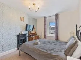 4 bedroom house near Burton Latimer, Wellingborough and Isham
