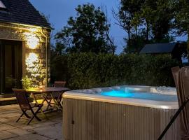 Bluebell Cottage - with hottub，位于纽里的酒店