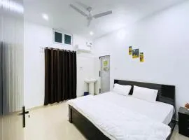 HOTEL ASHOKA AASHRAM AYODHYA Near Ram Janam Bhoomi With Fully Air Conditioning Rooms # Free Wi-Fi # Restaurant # Parking # Best Budget Homestay In Ayodhya