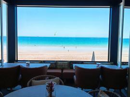 Hôtel Alba Saint-Malo Plage du Sillon，位于圣马洛的酒店