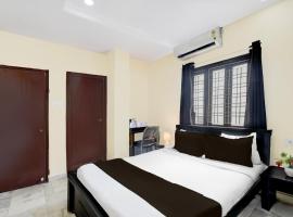 Super Collection O Kothapet Near Omini Hospital，位于Upal的酒店