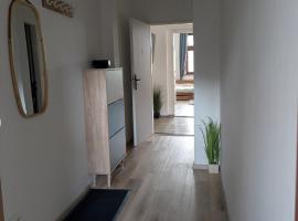 Cozy & Elegant 2-Bedroom，位于内耶德克的酒店