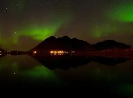 Spacious Oceanfront house in the Heart of Lofoten