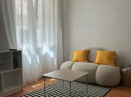 Guest House &Scaron;torija, Vis Center, 1 min from Ferry，位于维斯的宠物友好酒店