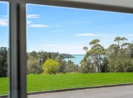 Lakeside 3 Bedrooms House