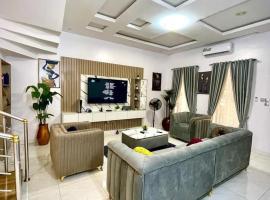 The D3 Luxe Residence，位于Ikota的酒店