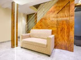 Hotel Crystal By Glitz Hotels