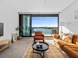 Stunning Lake-View in Belconnen