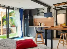 GARY Suite - Studio Cosy, Spa et jardin privatif à 4 min de Cambrai